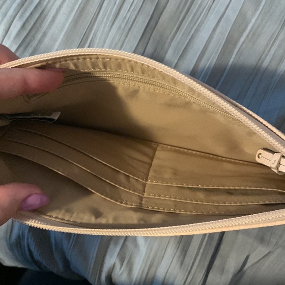 Small light pink purse - Picture 3 of 3